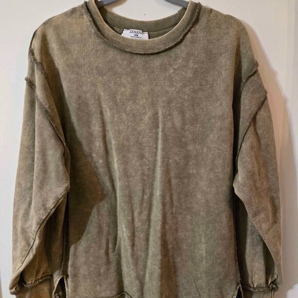 NWOT Zenana Size S/M Acid Wash Exposed Seam Hi-Low Sweatshirt Mocha - Picture 3 of 10